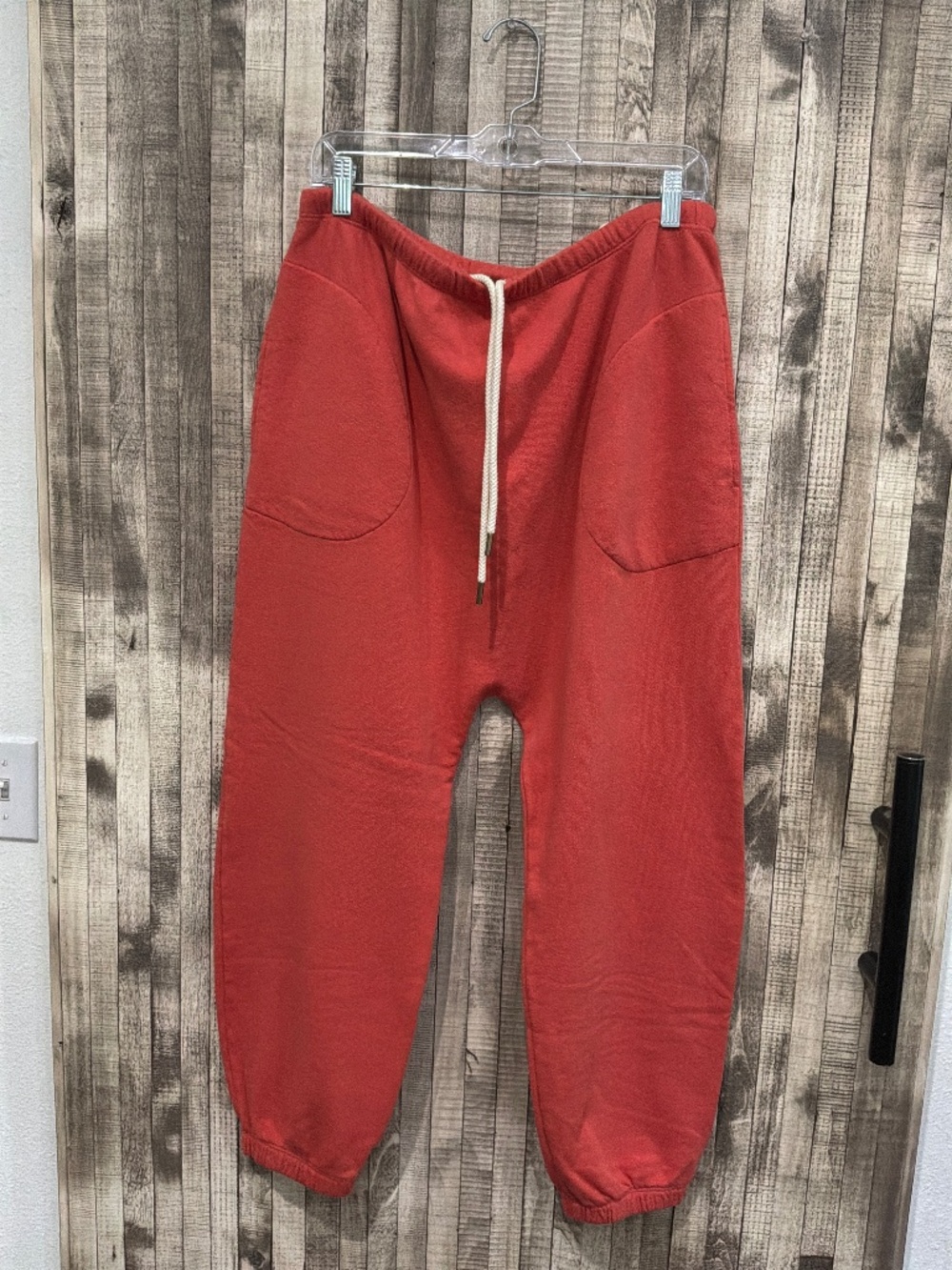 THIS IS THE GREAT U SWEATPANTS SIZE 3